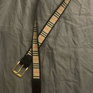 Burberry 1983 canvas check men’s belt.